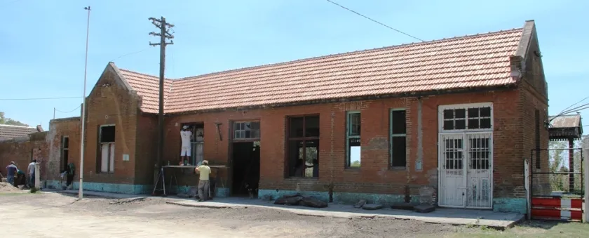 Noticias de Loberia. La comuna repara la Estación Tamangueyú