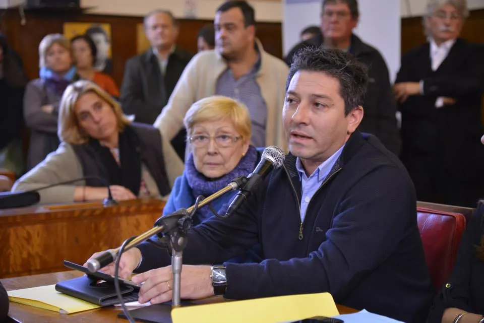 Noticias de Mar del Plata. Farias propone expropiar terrenos junto a escuelas marplatenses