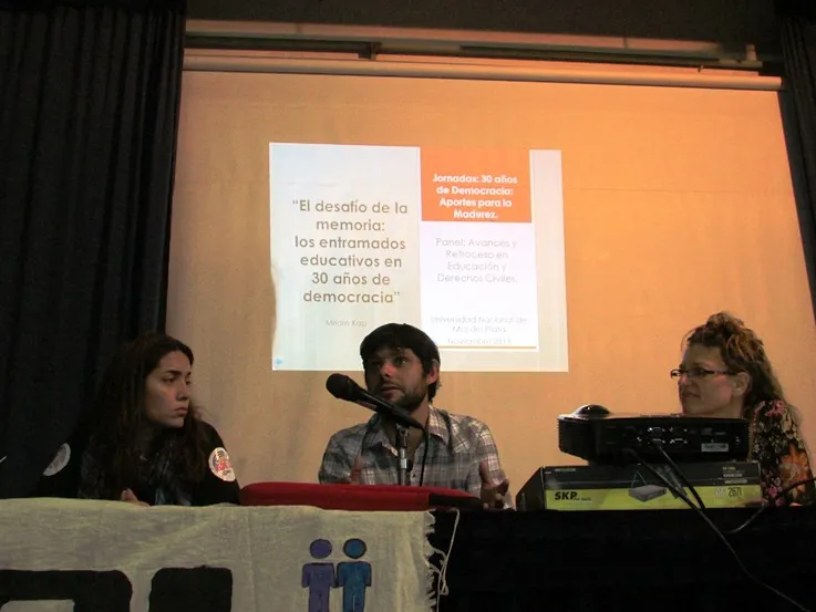Noticias de Mar del Plata. Debatieron sobre 30 años de democracia y derechos civiles