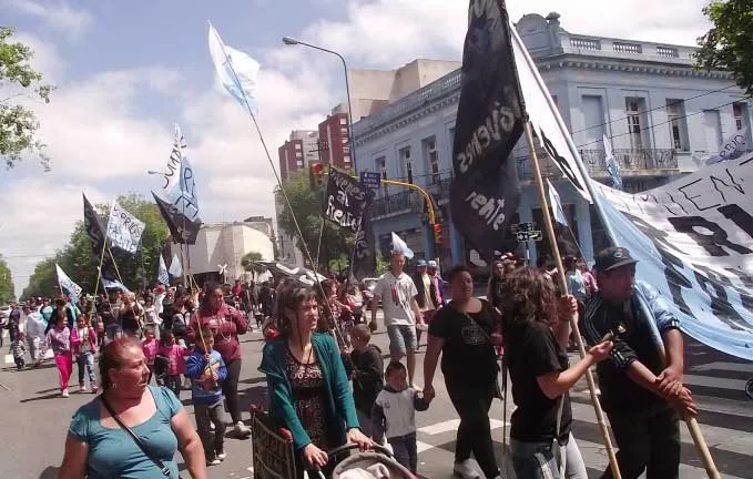 Noticias de Mar del Plata. Barrios al Frente se movilizó junto a la CTA