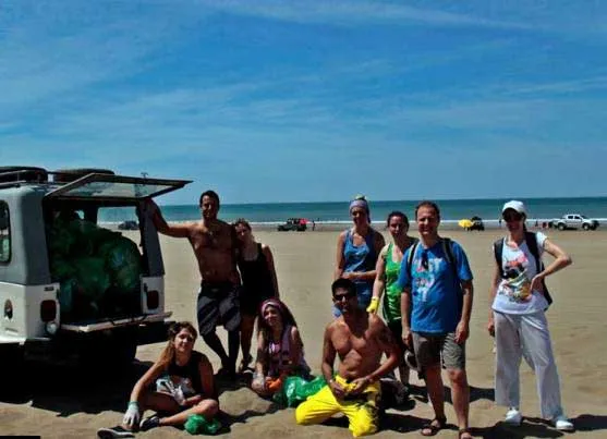 Noticias de Necochea. Limpieza de playas en Necochea