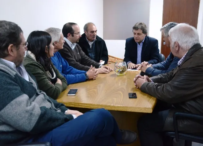 Noticias de Mar del Plata. Pulti se reunió con representantes del sector de la construcción