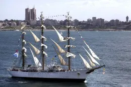 Noticias de Mar del Plata. La Fragata Libertad llega a Mar del Plata