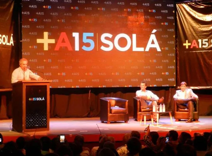 Noticias de Mar del Plata. Massa acompañó a Solá en la presentación de su candidatura en Mar del Plata