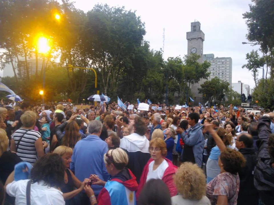 Noticias de Mar del Plata. La gente ganó la calle durante el 18F