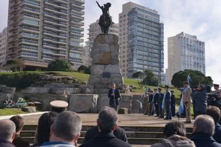 Noticias de Mar del Plata. Acto oficial por el aniversario de la muerte de San Martín