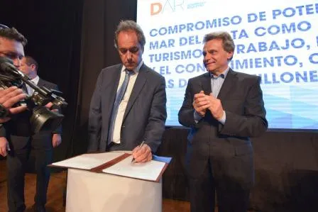 Noticias de Mar del Plata. Pulti y Scioli firmaron el Acuerdo por Mar del Plata