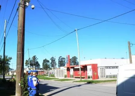 Noticias de Mar del Plata. La Municipalidad instaló una nueva cámara en el barrio Don Emilio
