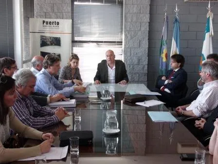 Noticias de Mar del Plata. Buscan soluciones para harineras del puerto marplatense