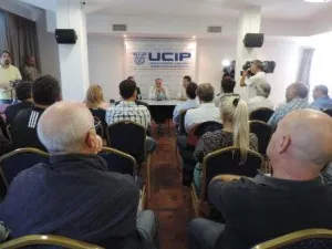 Noticias de Mar del Plata. UCIP dice que es ilegal la instalación de Easy y Unicenter