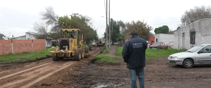 Noticias de Mar del Plata. Intenso operativo de trabajo para el mantenimiento de calles en la zona sur