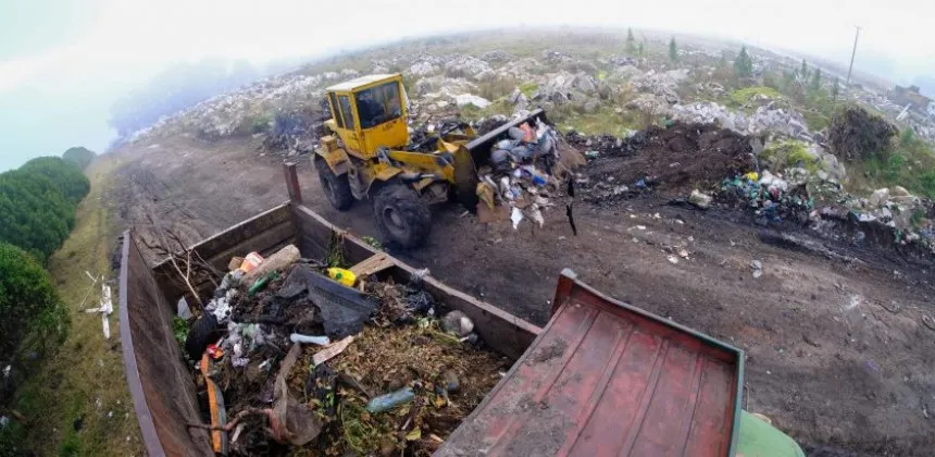Noticias de Mar del Plata. Duras sanciones para las personas que arrojen basura en la vía pública