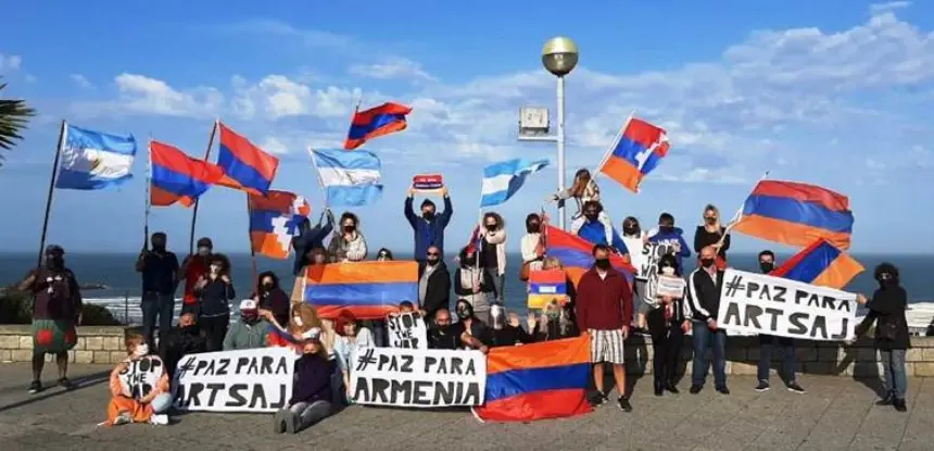 Armenios pidieron por la paz en General Pueyrredon. Noticia de Región Mar del Plata