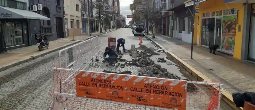 Noticias de Tandil. Bacheo en diferentes calles de Tandil