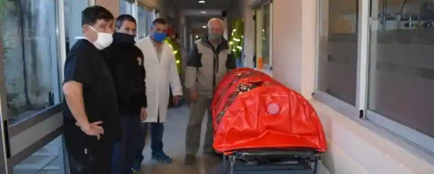 Noticias de Balcarce. Bomberos donaron una cabina de seguridad al Hospital