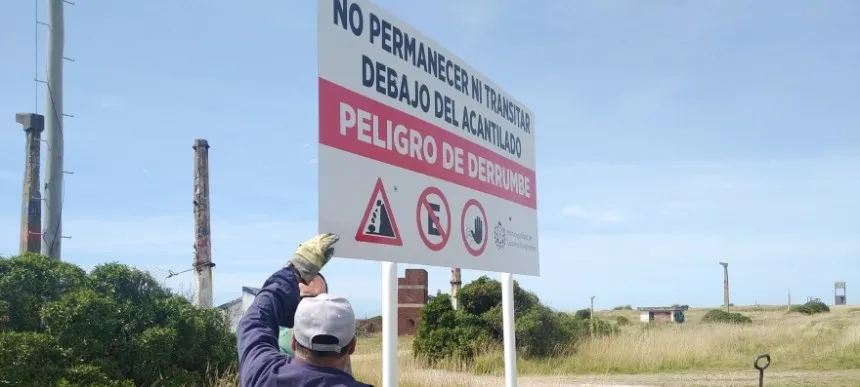 Noticias de Mar del Plata. Colocan carteles de prevención en la Zona Sur marplatense