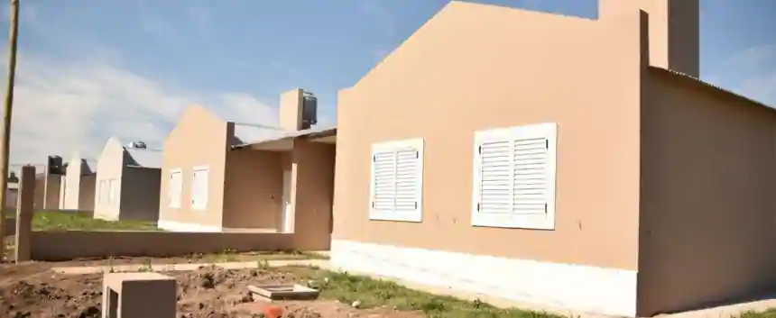Noticias de Loberia. Finalizan 26 viviendas para trabajadores municipales