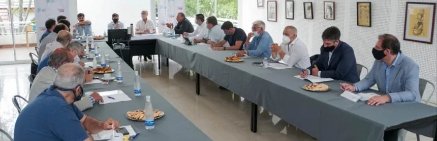 Kicillof con intendentes de la costa por medidas para la temporada en Turismo. Noticia de Región Mar del Plata