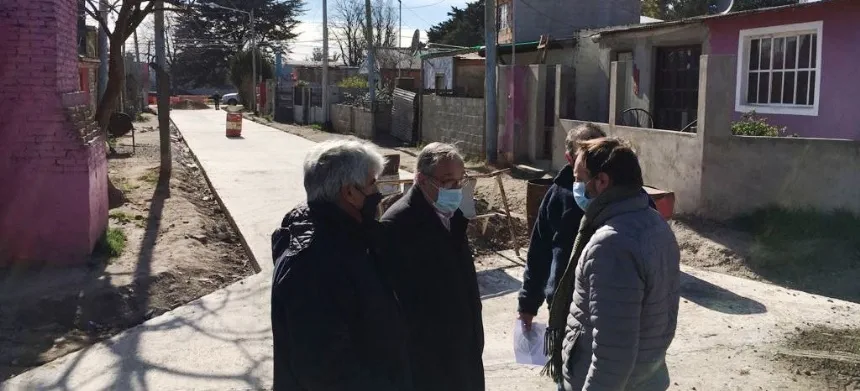 Lunghi recorrió obras de pavimentación en Tandil. Noticia de Región Mar del Plata