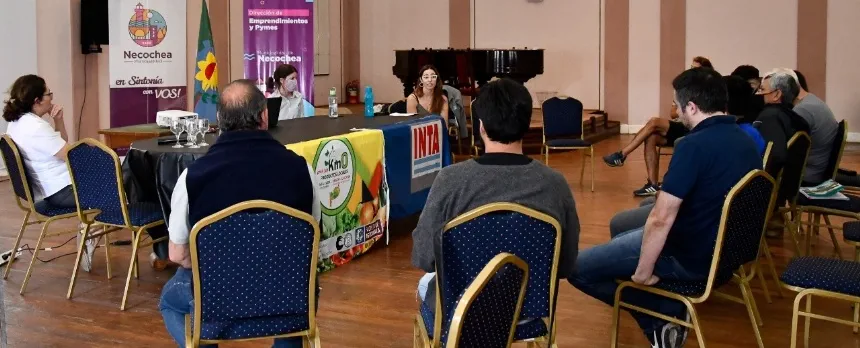 Mesa de promoción de alimentos locales en Agro y Negocios. Noticia de Región Mar del Plata