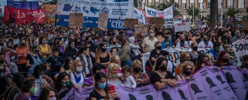 Noticias de Mar del Plata. Multitudinaria marcha en Mar del Plata para reclamar por las causas de femicidio