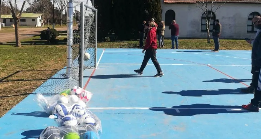 Nuevo playón deportivo en Napaleofú en Balcarce. Noticia de Región Mar del Plata