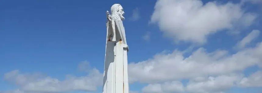 Restaurarán el monumento a San Salvador ubicado en la Escollera Sur en General Pueyrredon. Noticia de Región Mar del Plata