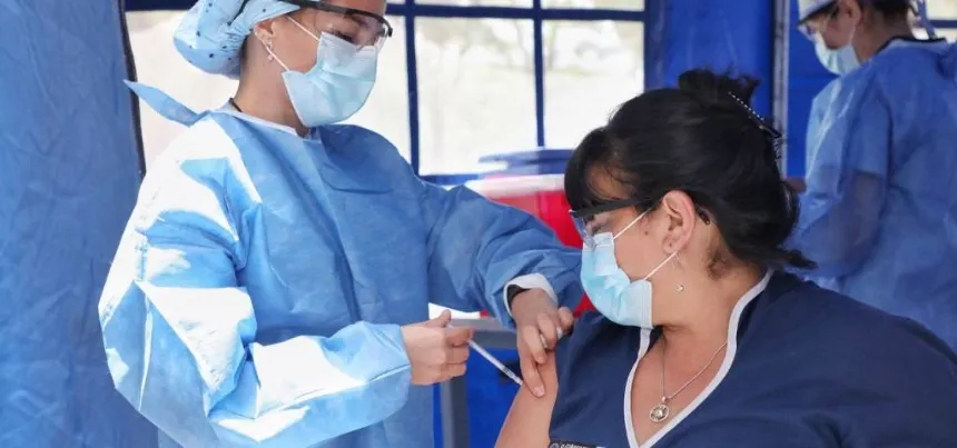 Se acercan al 95 por ciento del personal de salud vacunado en Regionales. Noticia de Región Mar del Plata