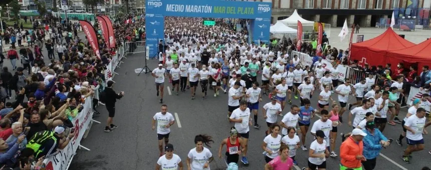 Noticias de Mar del Plata. Se corrió el Medio Maratón Mar del Plata
