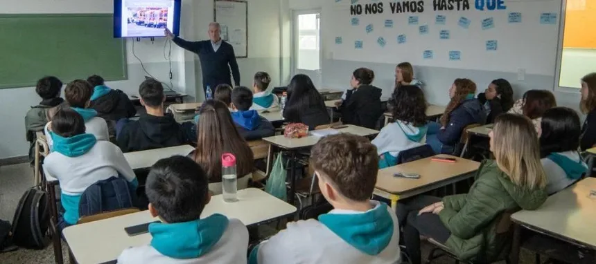 Noticias de Mar del Plata. Charlas sobre Educación Vial en escuelas secundarias
