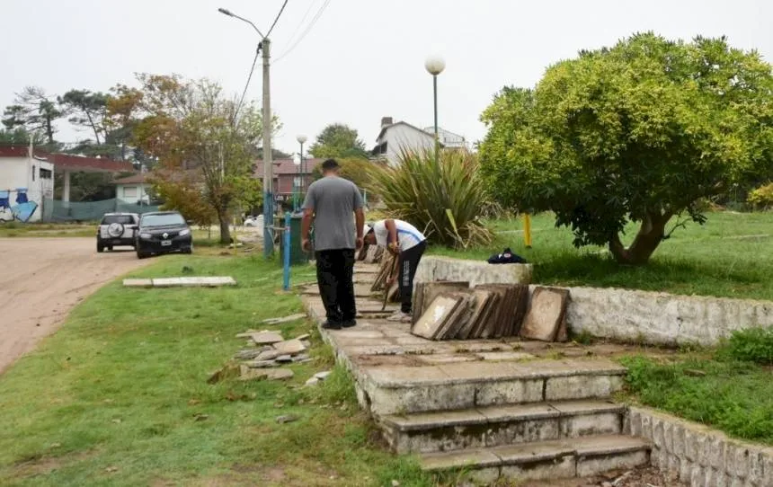 Comenzó la remodelación de la Plaza de las Américas en Villa Gesell. Noticia de Región Mar del Plata