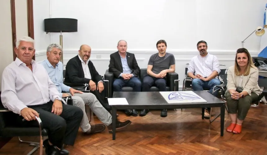 Costa se reunió con Intendentes de cara a la temporada de verano en Regionales. Noticia de Región Mar del Plata