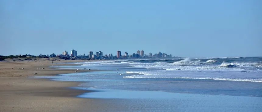 Expectativas en Gesell por la temporada de verano en Turismo. Noticia de Región Mar del Plata