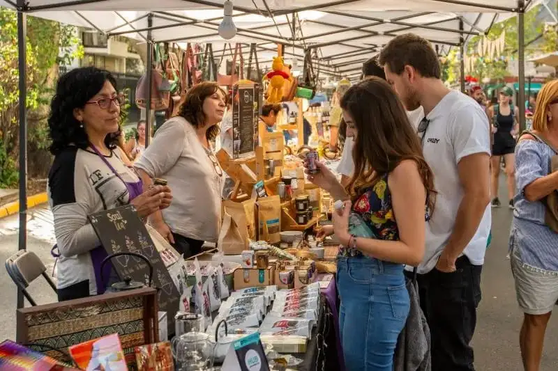 Feria de emprendedoras en Villa Mitre en General Pueyrredon. Noticia de Región Mar del Plata