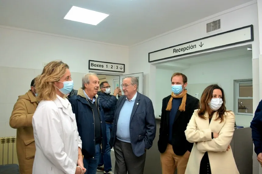 Lunghi recorrió la obras del laboratorio del hospital municipal en Tandil. Noticia de Región Mar del Plata