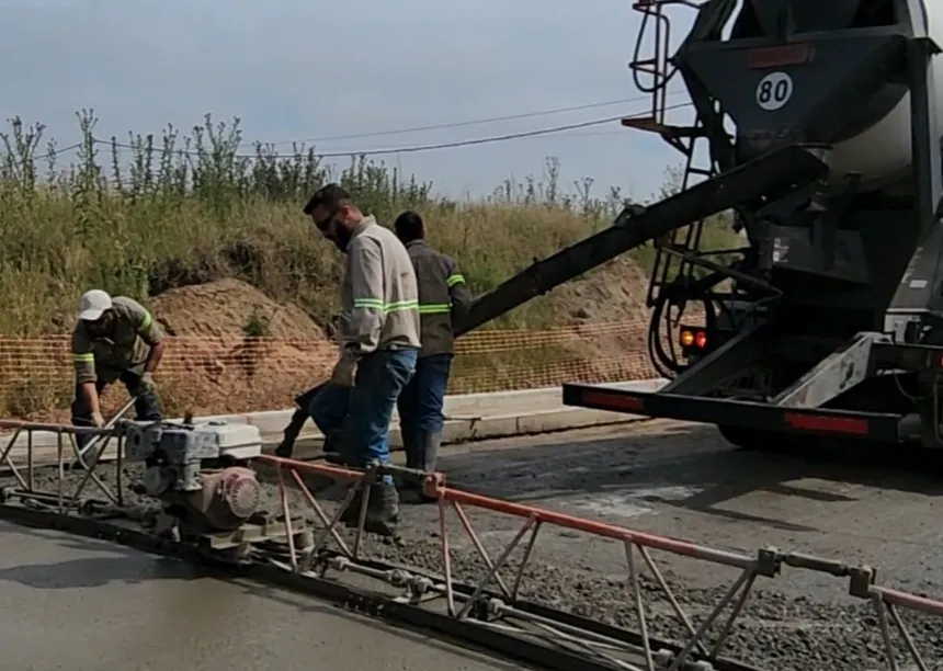 Obras de pavimentación en 10 cuadras de diferentes barrios en Tandil. Noticia de Región Mar del Plata