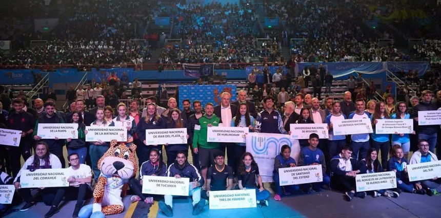 Perczyk estuvo presente en la apertura de la final de los Juegos Argentinos Universitarios