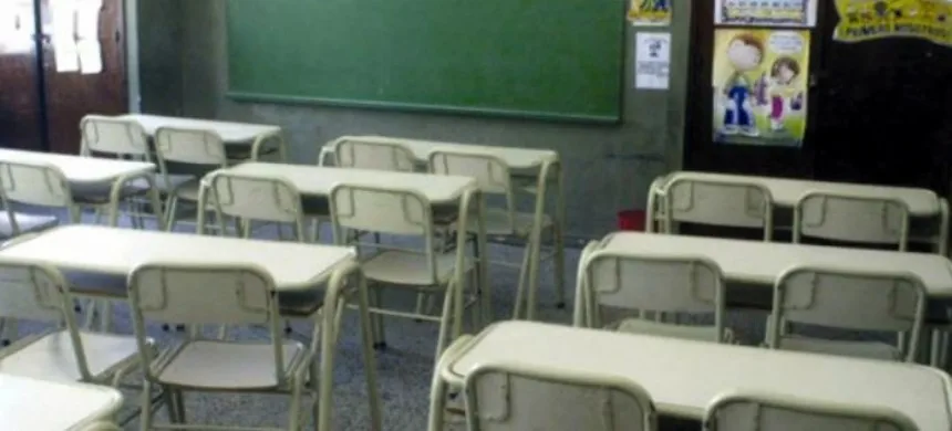 Reabrieron la Fábrica de mobiliario escolar en Regionales. Noticia de Región Mar del Plata