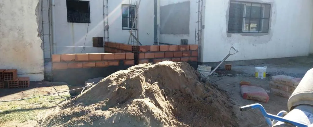 Realizan obras en la Escuela 3 en Loberia. Noticia de Región Mar del Plata