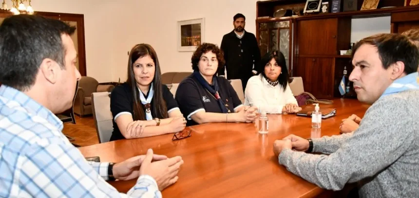 Rojas se reunió con la Presidenta Scouts Argentina en Necochea. Noticia de Región Mar del Plata