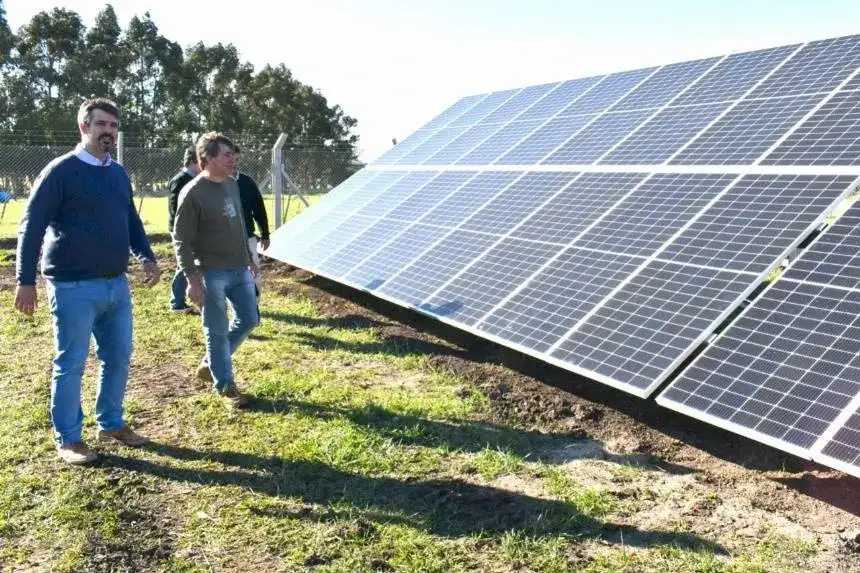 Noticias de Miramar. Trabajos sobre la futura granja fotovoltaica de Mechongué