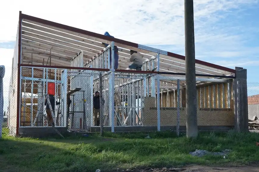 Noticias de Necochea. Avanza la construcción del Centro de Desarrollo Infantil en el Barrio Municipal