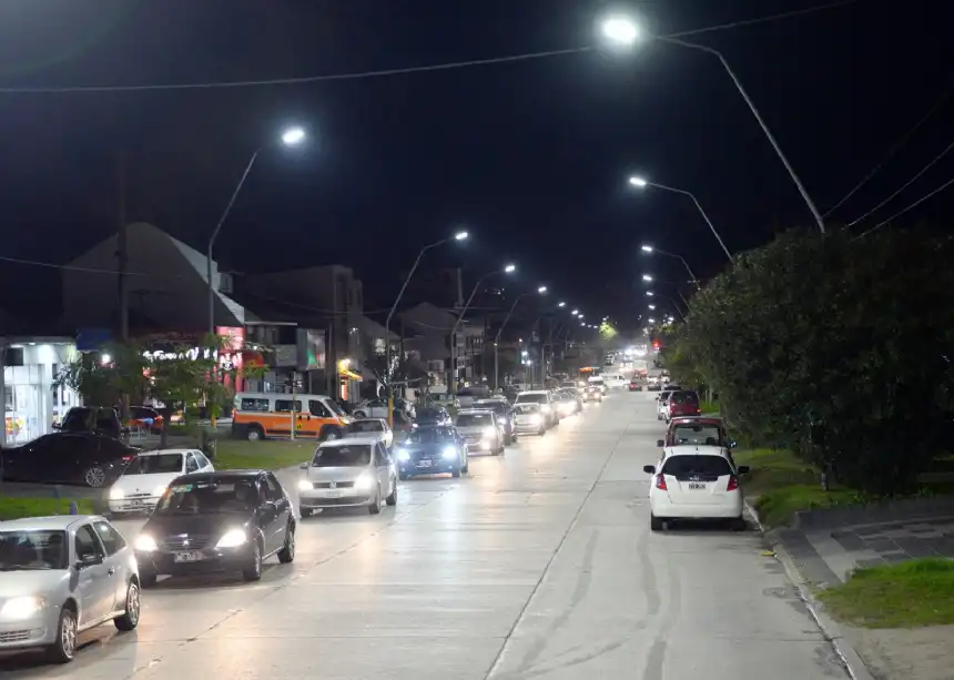 Noticias de Mar del Plata. Avanzan las obras LED en las principales avenidas de la ciudad