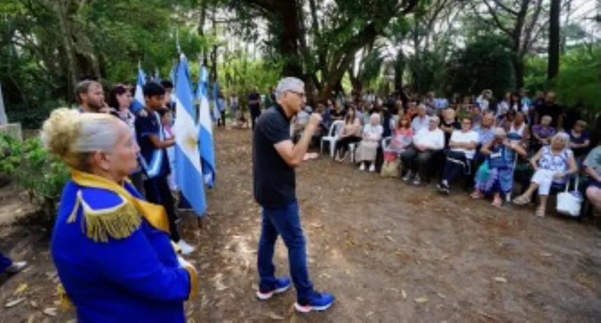 Emotivo homenaje a Carlos Gesell en Villa Gesell. Noticia de Región Mar del Plata