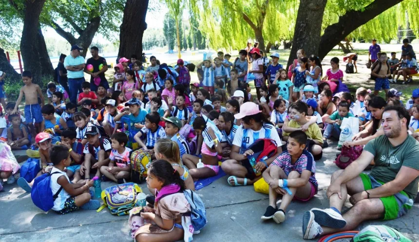 Noticias de Regionales. Escuelas Abiertas incluirá shows infantiles en más de treinta municipios