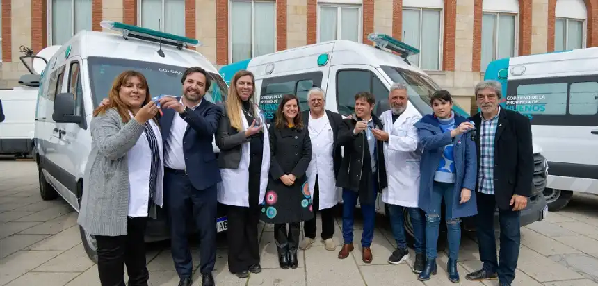 Noticias de Mar del Plata. Kicillof entregó ambulancias y aseguró importantes inversiones en salud para Mar del Plata
