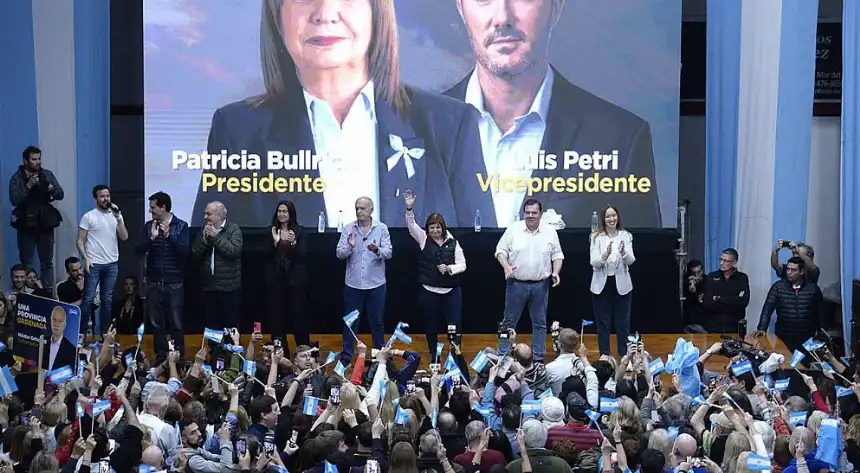 Noticias de Mar del Plata. Multitudinario acto de Bullrich en Mar del Plata