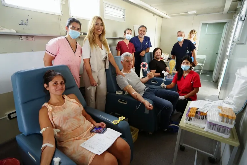 Nicolás Krelpak donó sangre durante su visita a Gesell