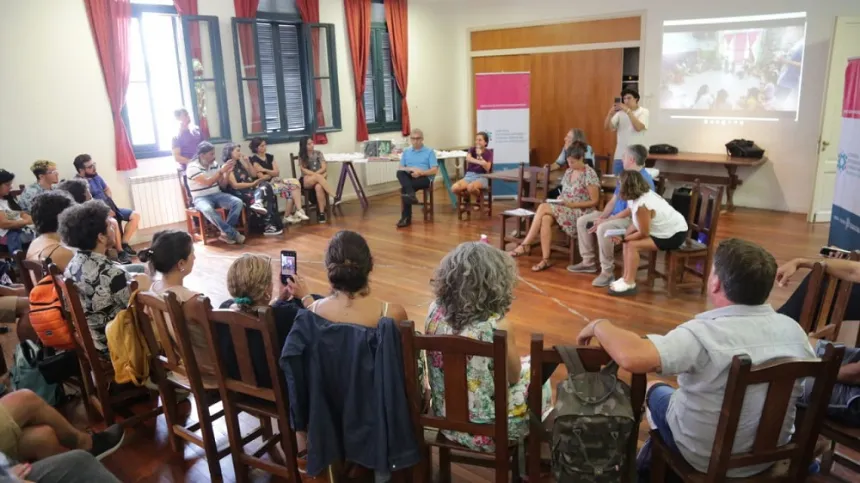 Raverta participó de un encuentro sobre la revinculación de los chicos con la Escuela en General Pueyrredon. Noticia de Región Mar del Plata