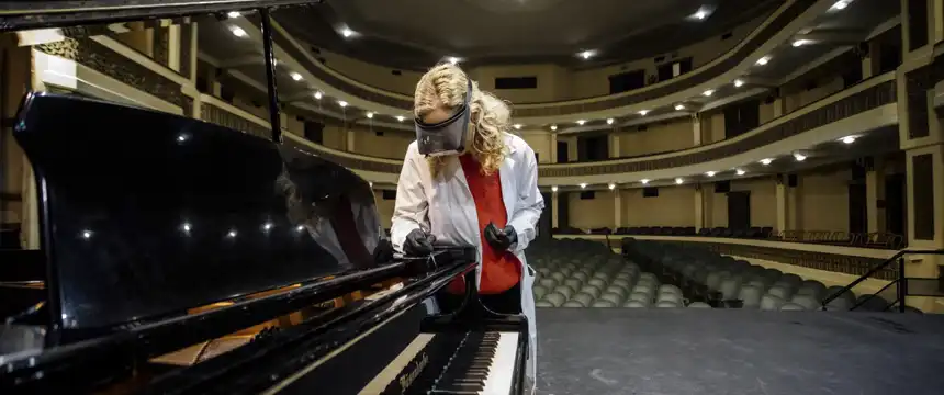 Noticias de Mar del Plata. Restauran el emblemático piano del Teatro Colón